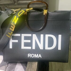 Brand new Fendi large Sunshine Black Tote